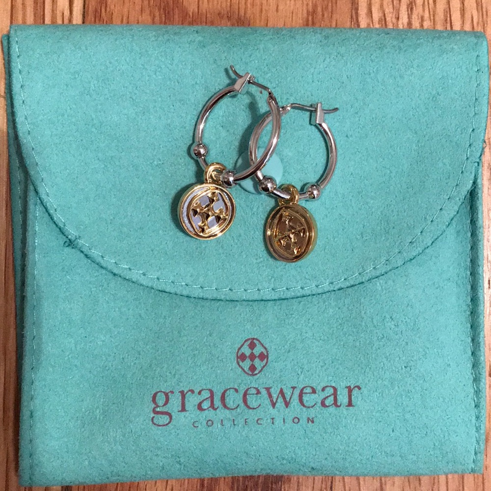BRAND NEW Gracewear hoop earrings